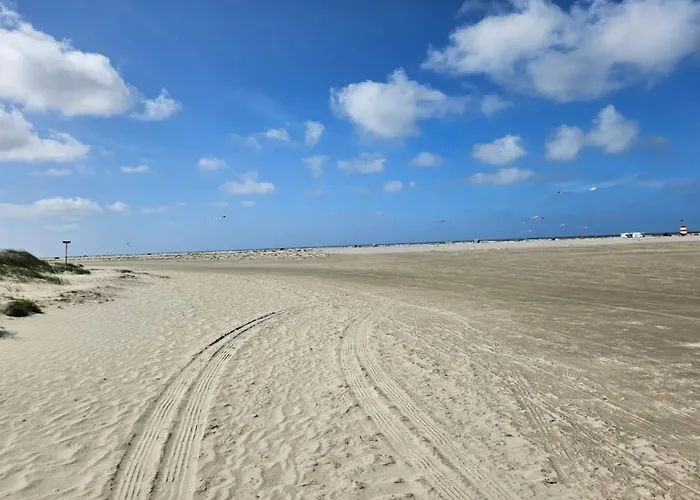 6 Person In Fano-by Traum