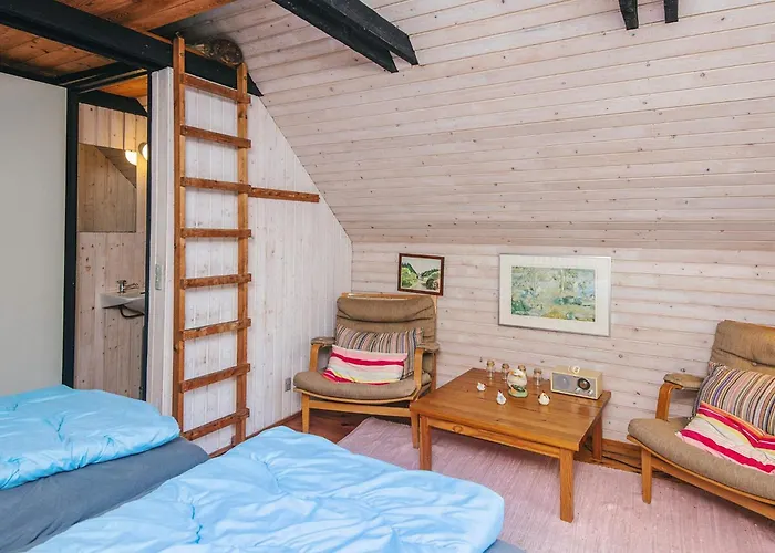 6 Person In Fano-by Traum Фанё